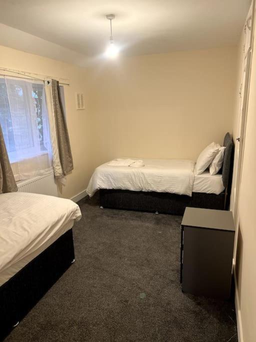 Spacious City Centre Home Near Hospital & M5 Worcester Exterior photo